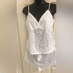 White eyelet lace v-neck camisole and bloomers shorts 2piece set size medium new